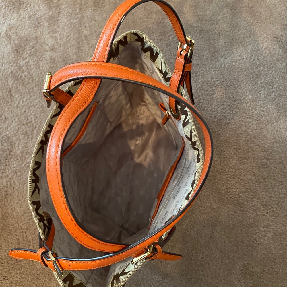 Michael Kors women’s purse - Picture 3 of 7